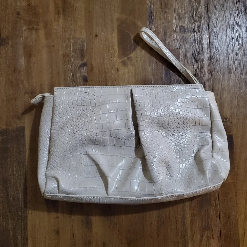 New Women's Apt 9 Ivory Cream Faux Croc Embossed Clutch Purse - Boho / Western